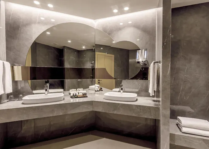 Ammoa Luxury & Hotel