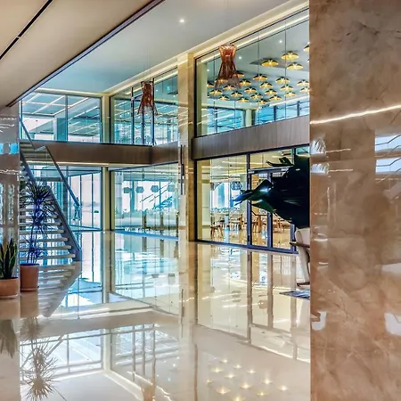 Ammoa Luxury & Hotell