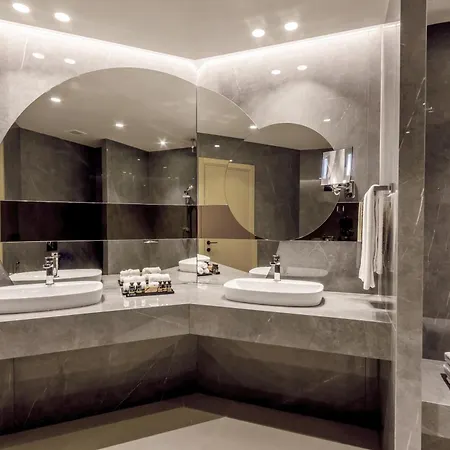 Ammoa Luxury & Hotel