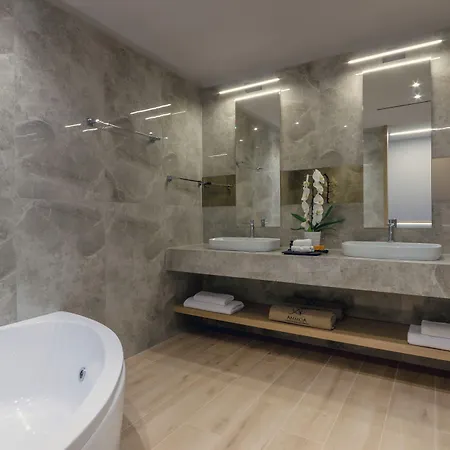 Ammoa Luxury & Отель Никити